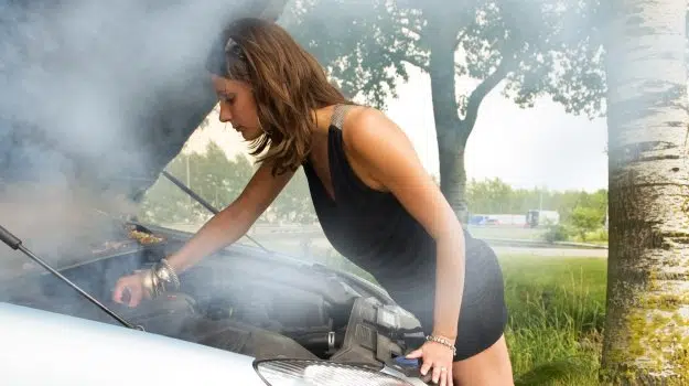 Co zrobić, gdy przegrzewa się silnik?