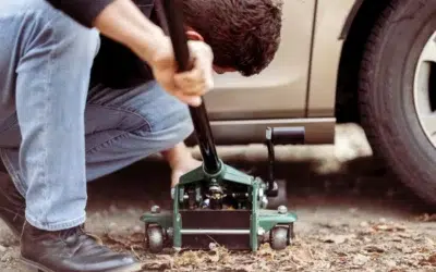 Pomoc drogowa krok po kroku – co robić po stłuczce?