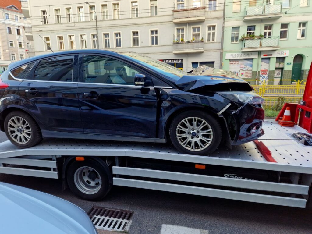 Bezgotówkowe holowanie auta po kolizji w Szczecinie z OC sprawcy