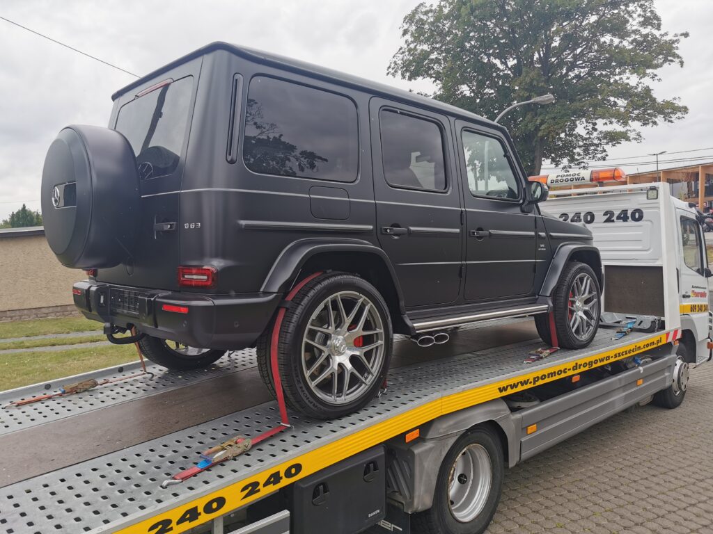 Pomoc drogowa Dobra Szczecińska – laweta do transportu samochodu